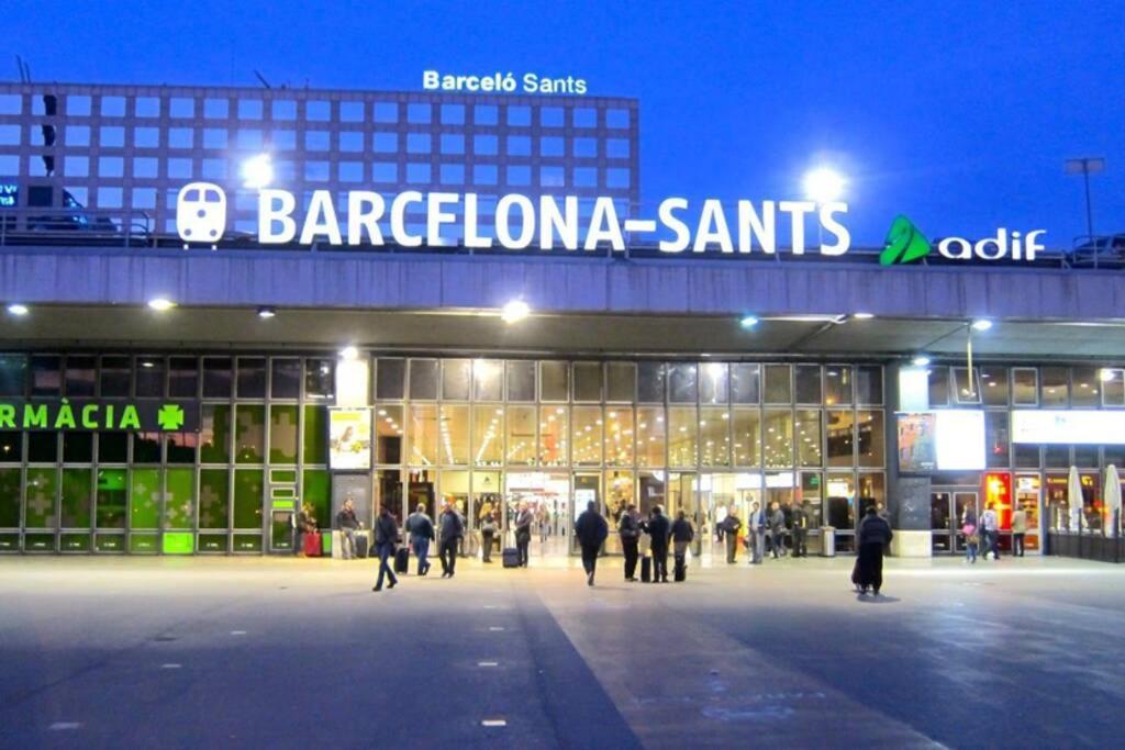 Habitaciones Camp Nou Apartment ロスピタレート・デ・リョブレガート エクステリア 写真